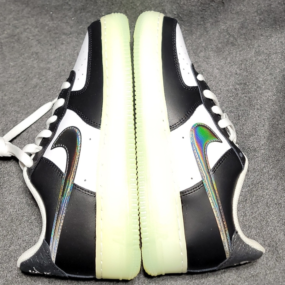 Nike Air Force 1 LV8 GS 'Year of the Dragon' 6.5Y / 8W - Picture 2 of 9